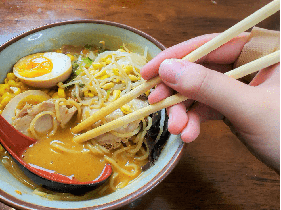 how-to-hold-chopsticks